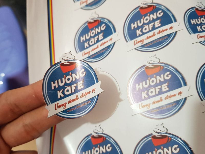 Mẫu decal bế rời trên cùng một khổ decal lớn