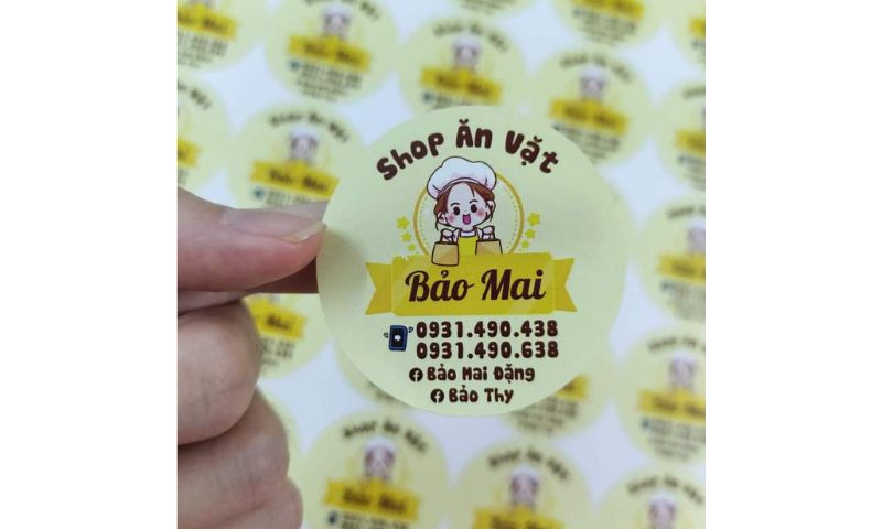 Mẫu in tem dán cho shop bán đồ ăn vặt 