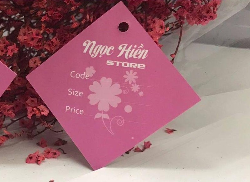 Mẫu tag quần áo hình thoi cho shop bình dân