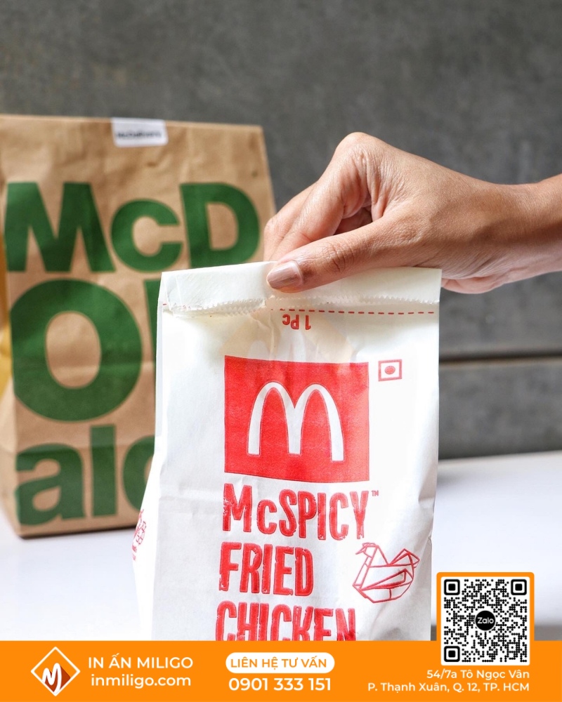 In túi giấy đựng gà rán