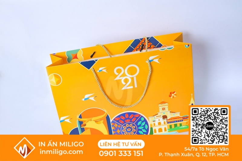 in túi đựng quà tết