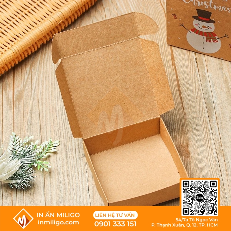 in hộp giấy đựng bánh