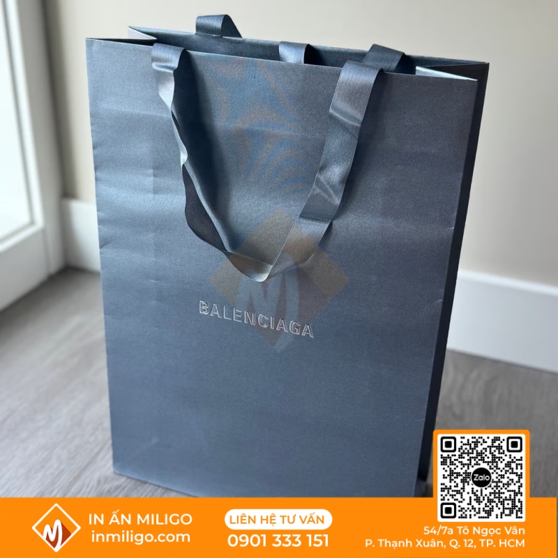 túi giấy Balenciaga