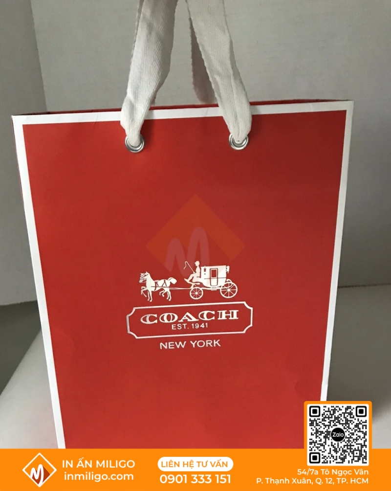 túi giấy Coach