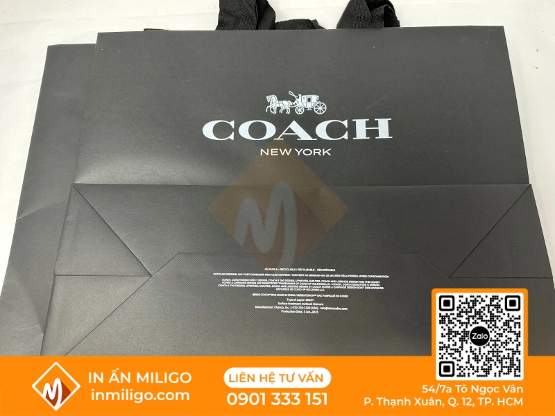 túi giấy Coach