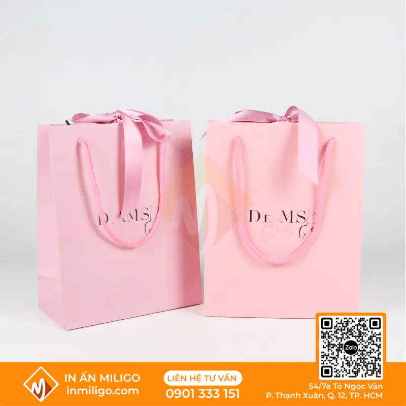 Túi giấy màu hồng