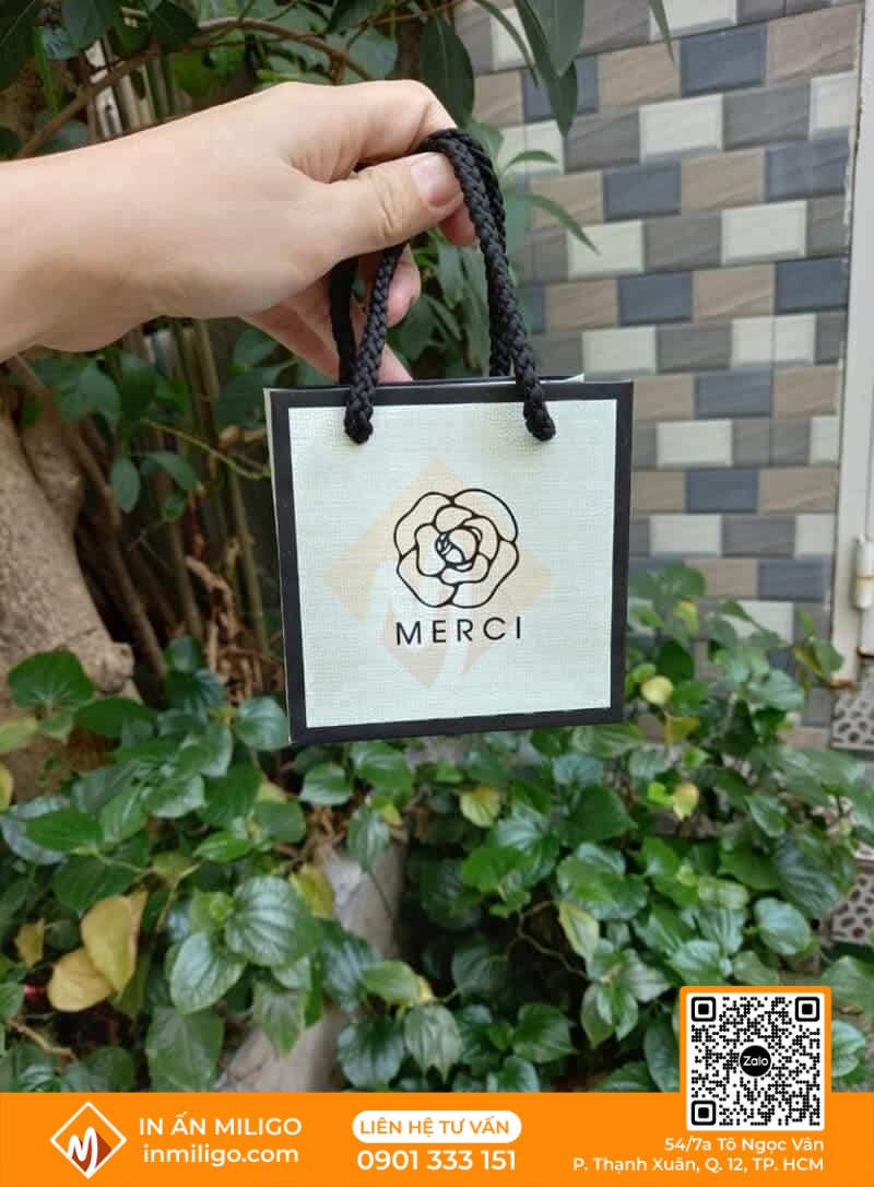 túi giấy đựng nước hoa