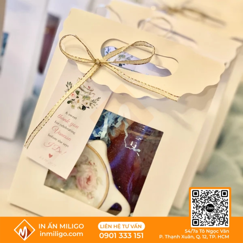 túi giấy nặt kính