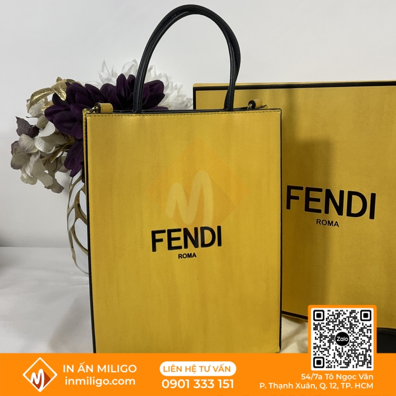 túi giấy màu vàng