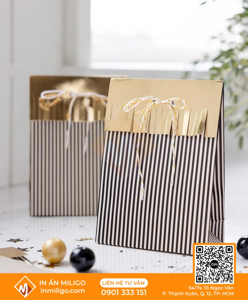 túi giấy nắp gập