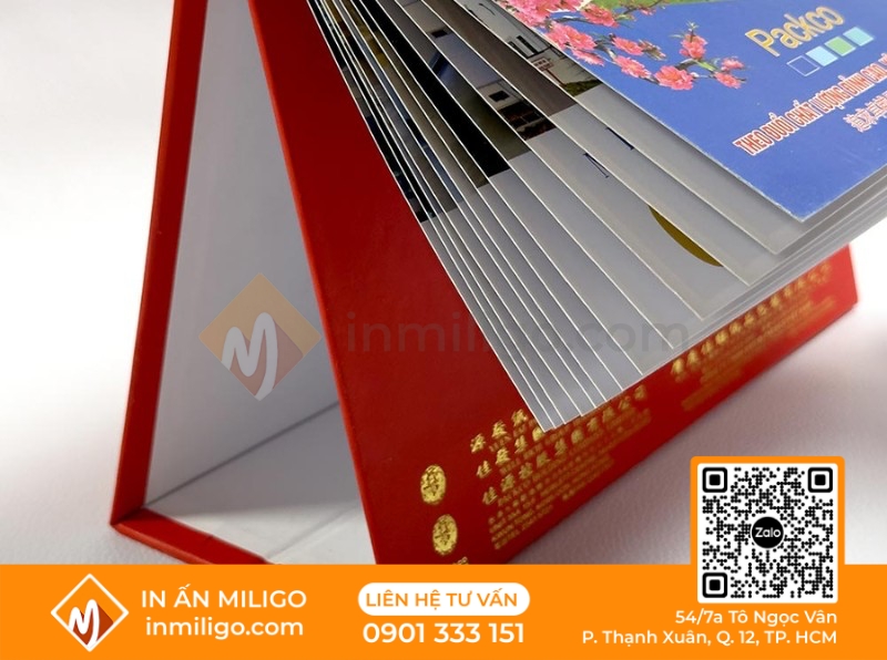 lịch để bàn chữ a