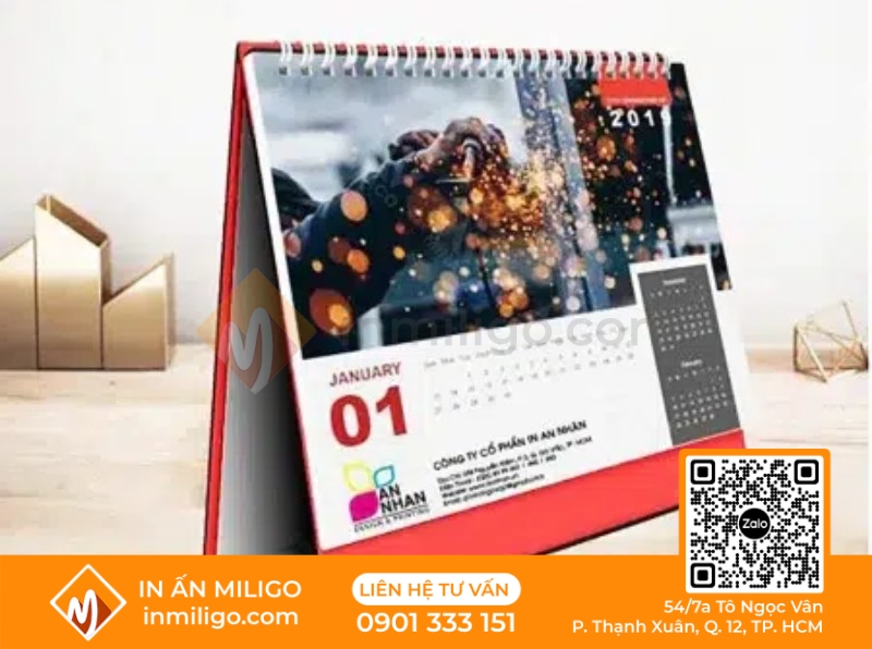 lịch để bàn chữ a