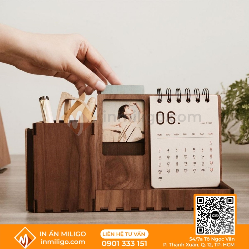 lịch gỗ để bàn