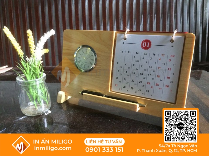 lịch gỗ để bàn