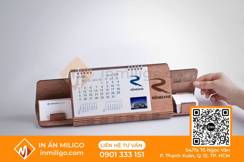 lịch gỗ để bàn